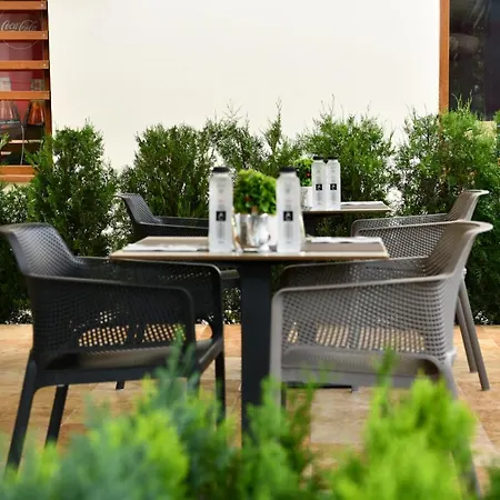 Quartz Boutique 4* Mamaia