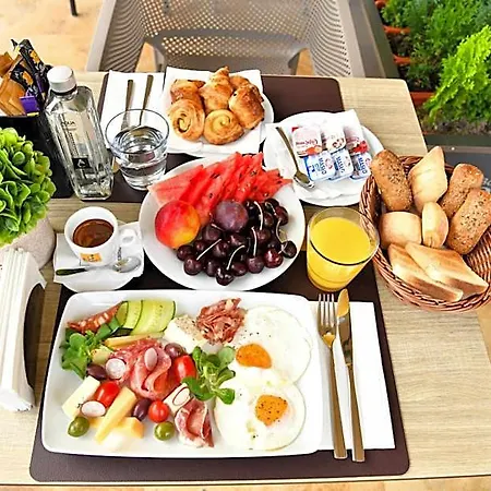 Hotel Quartz Boutique 4*