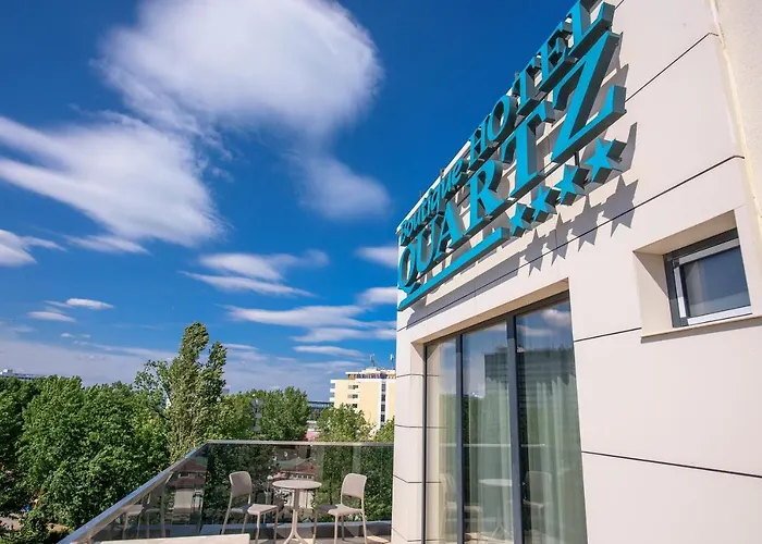 Quartz Boutique Mamaia